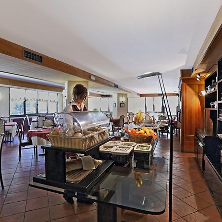 Hotel Santa Caterina Санта-Катерина-Вальфурва Екстер'єр фото