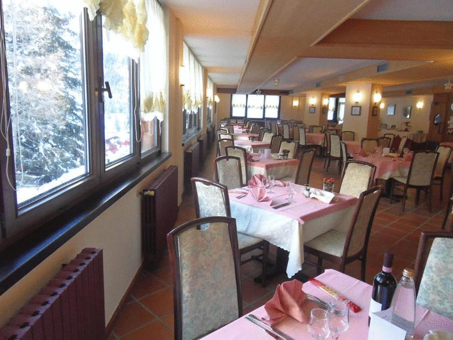 Hotel Santa Caterina Санта-Катерина-Вальфурва Екстер'єр фото