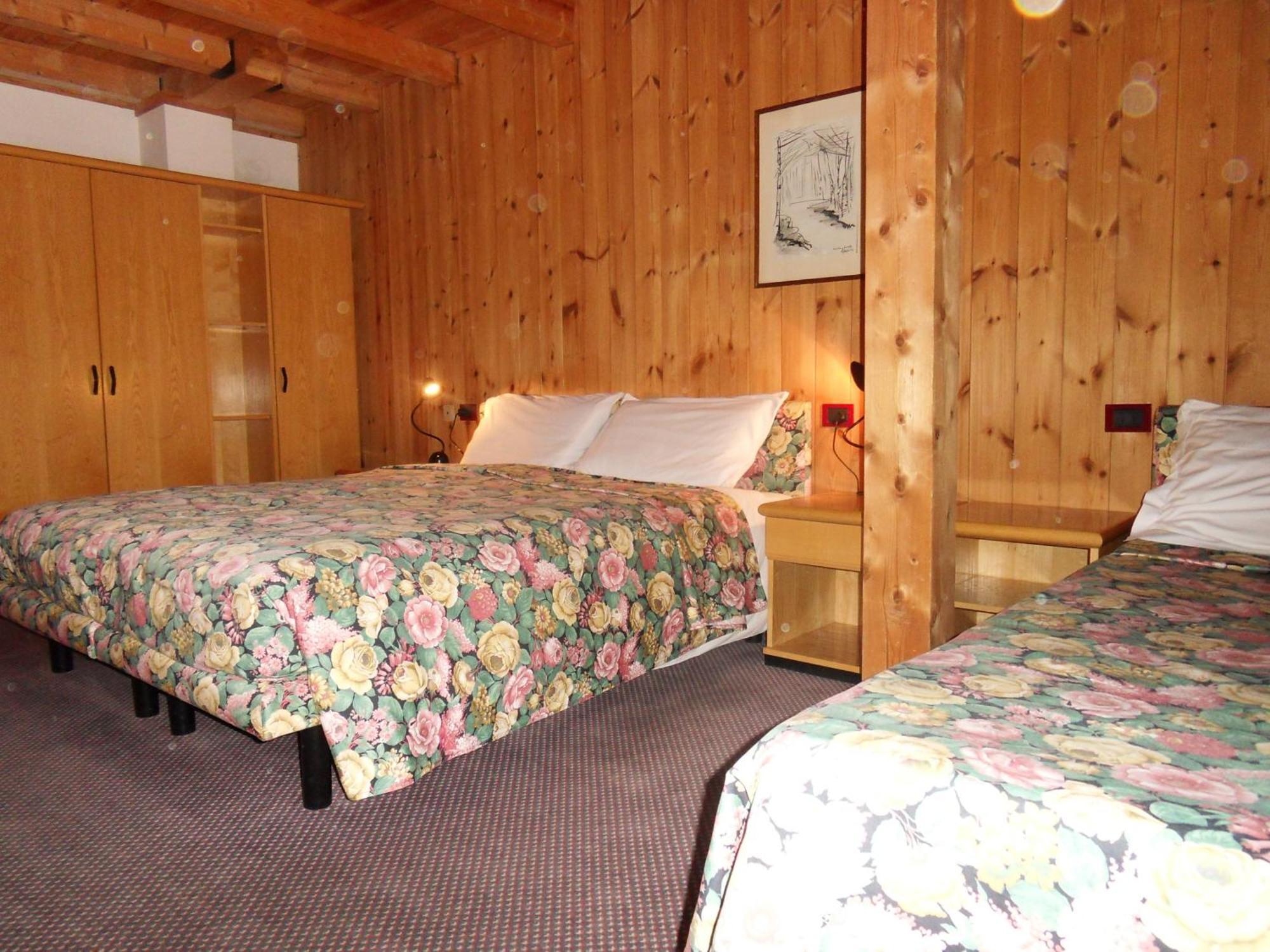 Hotel Santa Caterina Санта-Катерина-Вальфурва Екстер'єр фото