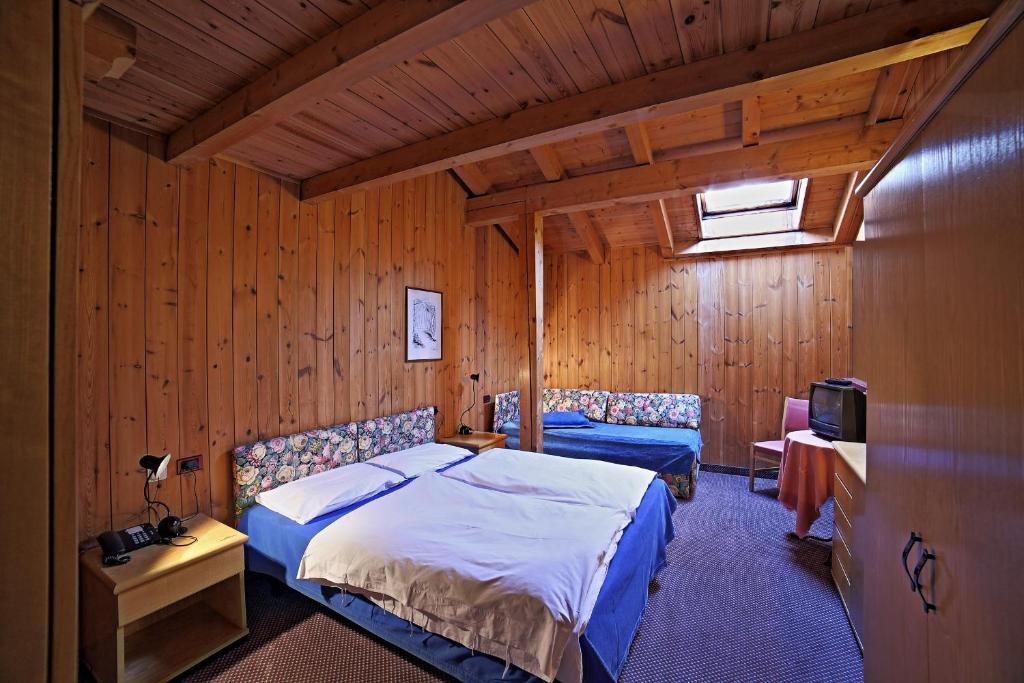 Hotel Santa Caterina Санта-Катерина-Вальфурва Номер фото