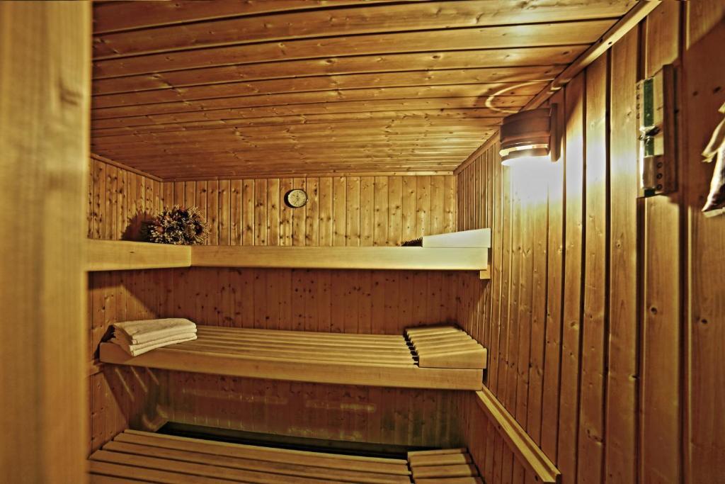 Hotel Santa Caterina Санта-Катерина-Вальфурва Екстер'єр фото