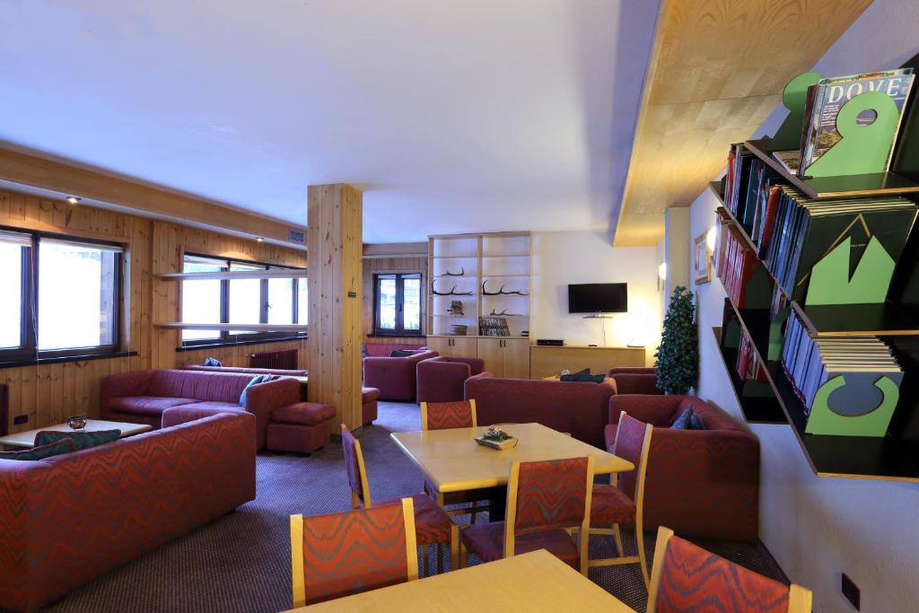 Hotel Santa Caterina Санта-Катерина-Вальфурва Екстер'єр фото