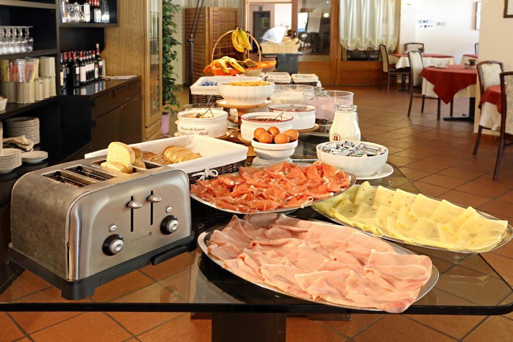 Hotel Santa Caterina Санта-Катерина-Вальфурва Екстер'єр фото