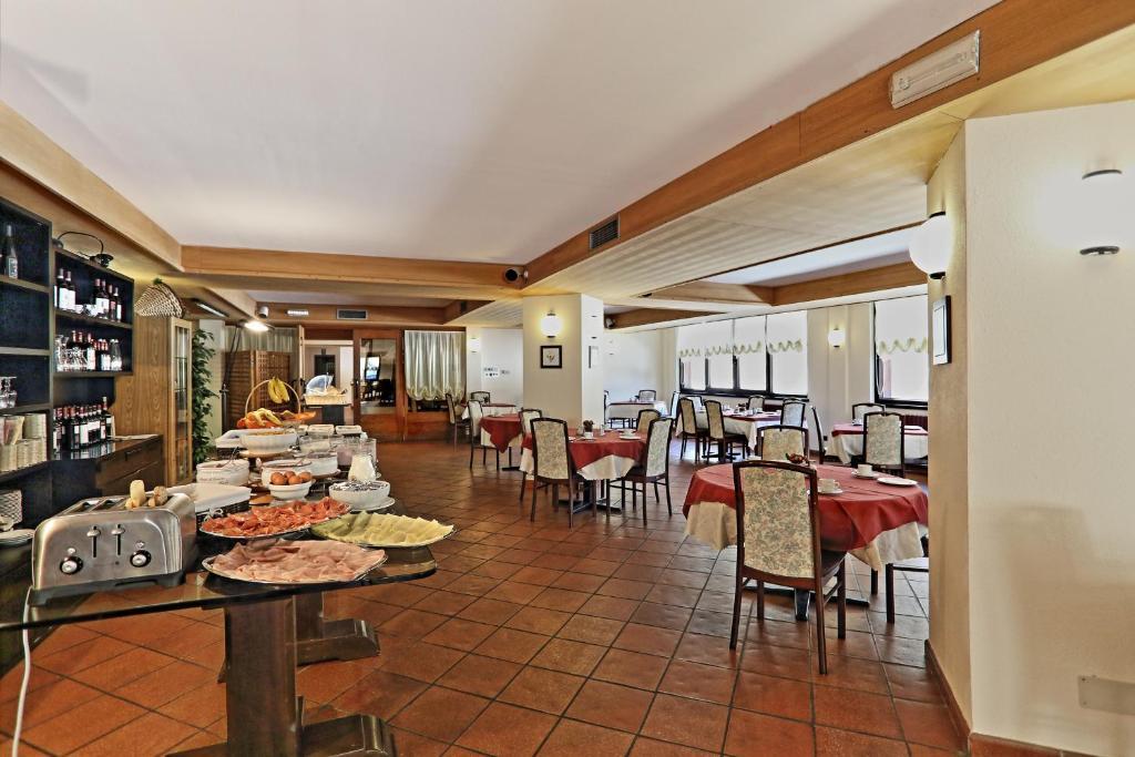 Hotel Santa Caterina Санта-Катерина-Вальфурва Екстер'єр фото