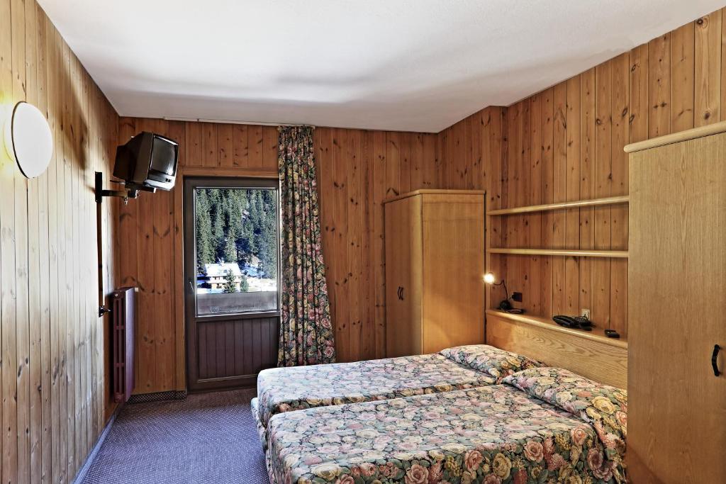 Hotel Santa Caterina Санта-Катерина-Вальфурва Екстер'єр фото