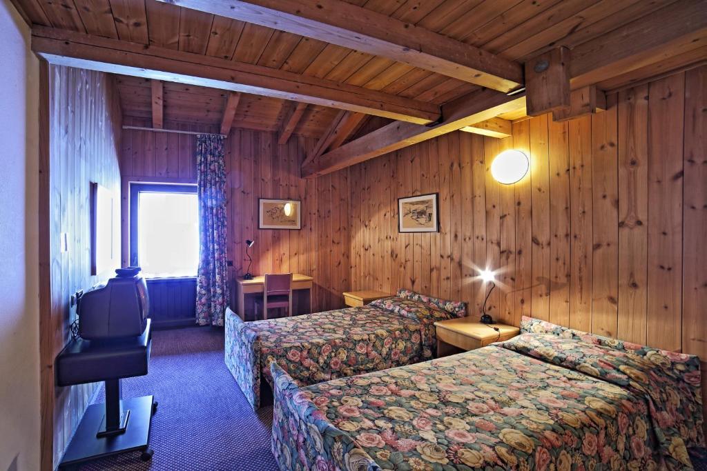 Hotel Santa Caterina Санта-Катерина-Вальфурва Екстер'єр фото